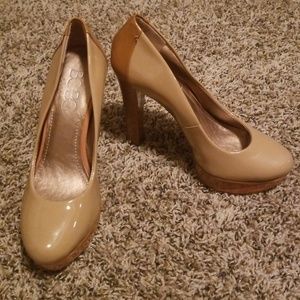 🎆MURICA SALE🎆 BCBG size 7.5 nude pumps
